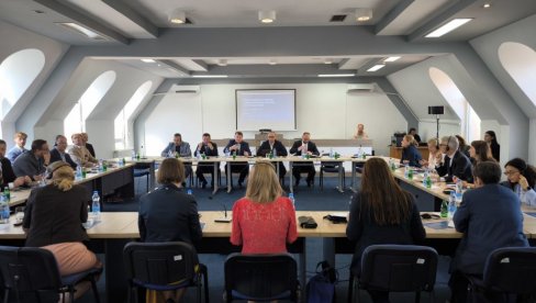 O RADU LOKALNIH SAMOUPRAVA: Gradonačelnici četiri opštine sa severa KiM sa predstavnicima Kancelarije EU, Euleksa i  ambasadorima država EU