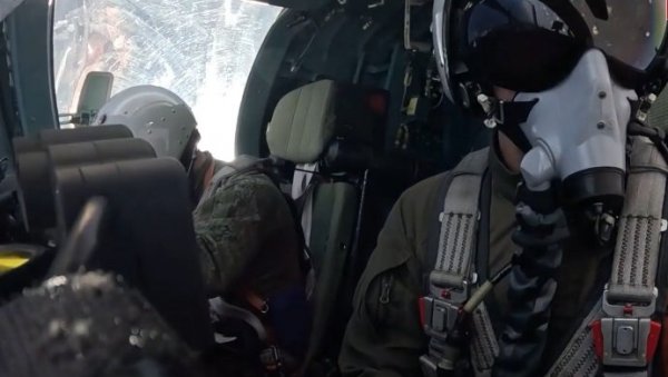 УНИШТЕН КОМАНДНИ ЦЕНТАР НА УКРАЈИНСКОМ ФРОНТУ: Руски Су-34 посејао смрт са неба