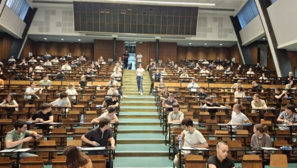 ОДЛУКА ВЛАДЕ СРБИЈЕ: Одобрено 6.612 буџетских места за мастер студије, 972 за докторске