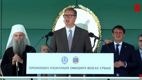 KOSOVO I METOHIJA JE DEO NAŠE ZEMLJE: Vučić poručio vojnicima da čuvaju Ustav Srbije