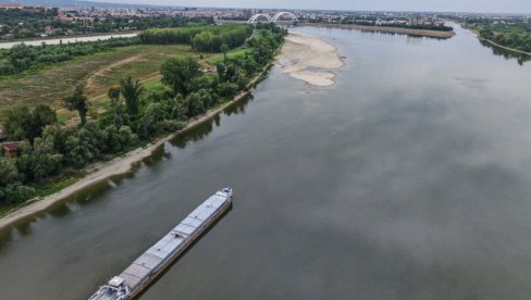 NAJKRITIČNIJE KOD BEZDANA I BOGOJEVA : Zbog niskog vodostaja Dunava obustavljeno navodnjavanje