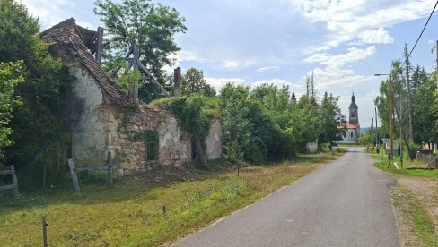 NEKAD SU NAM  BILE PUNE KUĆE, A SADA JEDVA SRETNEŠ ČOVEKA: U Rujevcu na Baniji, sa Srbima koji opstaju i stvaraju uprkos svim izazovima