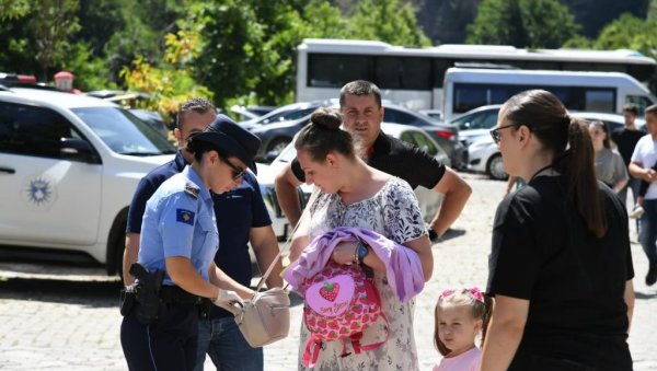 ТЕРОР ТЗВ. КОСОВСКЕ ПОЛИЦИЈЕ НАД СРБИМА СЕ НАСТАВЉА: Инцидент на слави манастира Свети Архангели код Призрена
