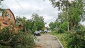 RUSIJU POGODILO SILOVITO NEVREME: Vanredno stanje, desetine povređenih i masovni nestanci struje (FOTO)
