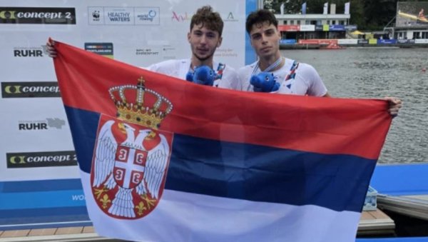 ОСТОЈИЋ И РАЈКОВИЋ СТИГЛИ ДО СВЕТСКЕ БРОНЗЕ: Марко Марјановић, први човек ВСС, поносан на велики успех српског веслања у Дуисбургу