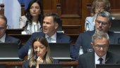 MALI ODVALIO ALEKSIĆA: Prodaješ laži, kao što sve prodaješ tokom svoje političke karijere