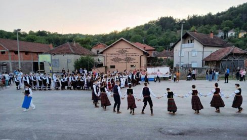 „СВЕТА ОГЊЕНА МАРИЈА ПЕТРУШКА“: У Забреги 2о. Сабор народних игара и стваралаштва