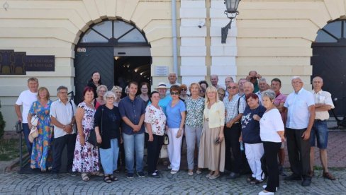 ПРВА СТАНИЦА МУЗЕЈ ГРАДА: Новосадски пензионери добили бесплатне посете установама културе