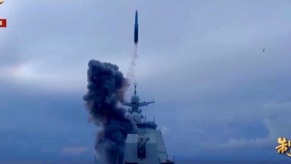СНИМЦИ КОЈИ СУ ШОКИРАЛИ АМЕРИКУ! Кинеске поморске грдосије добиле хиперсонично оружје – YJ-20 мења све! (ВИДЕО)