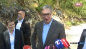ВУЧИЋ НА КАБЛАРУ Председник присуствује отварању стакленог видиковца: На 132 тоне је тестиран (ВИДЕО)