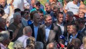 ВУЧИЋ НА КАБЛАРУ Председник на отварању стакленог видиковца: На 132 тоне је тестиран (ВИДЕО)