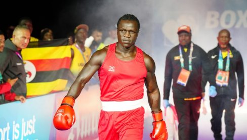 UNUK POSLEDNJEG KRALJA ŠKOTSKE DISKVALIFIKOVAN SA IGARA KOMONVELTA: Ne vole me jer sam crni Afrikanac“