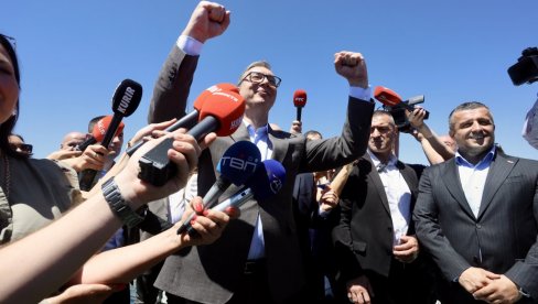 ALEKSANDAR VUČIĆ PROTIV 1,3 MILIJARDE EVRA UMPUMPAVANE KROZ NVO: Otkriveno koliko je novca ubačeno za rušenje Srbije iz inostranstva