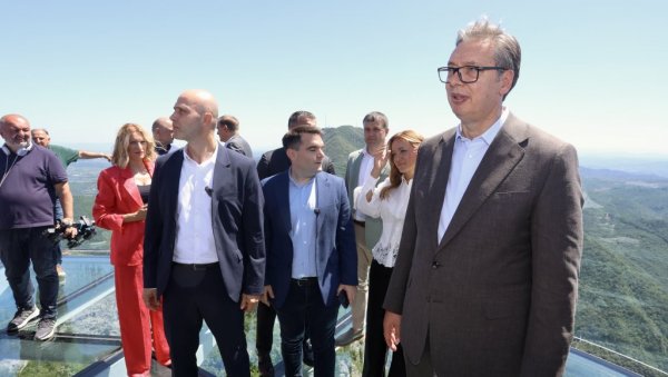 НА ЈЕДНОМ СМО ОД НАЈЛЕПШИХ МЕСТА У СРБИЈИ Вучић: Видиковац на Каблару чудесан - позивам све грађане да га посете (ВИДЕО)