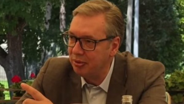 КАКО ЈЕ ГОСПОЂА МАРИНА ПОСТИДЕЛА ДРОБЊАКА И МЕНЕ Вучић: Дробњак посебно поцрвенео, јер нам је лекцију очитала једна Драгачевка (ВИДЕО)