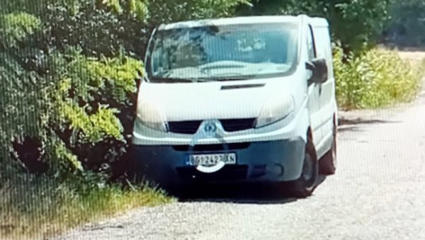 СА МЕТКОМ У НОЗИ САВЛАДАО ПУЦАЧА: Детаљи напада у Батајници, рањен директор азила за псе
