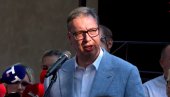 VUČIĆ U OPŠTINI KNJAŽEVAC: Predsednik Srbije obilazi mobilnu ambulantu u selu Vasilj