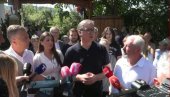ВУЧИЋ НА ЈУГОСИТОКУ СРБИЈЕ: Председник у посети селу Темска (ВИДЕО)